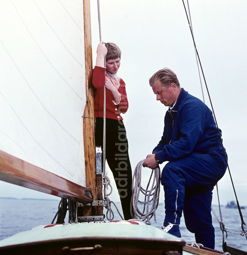 Rostock: Segeln auf der Ostsee bei Rostock in der DDR