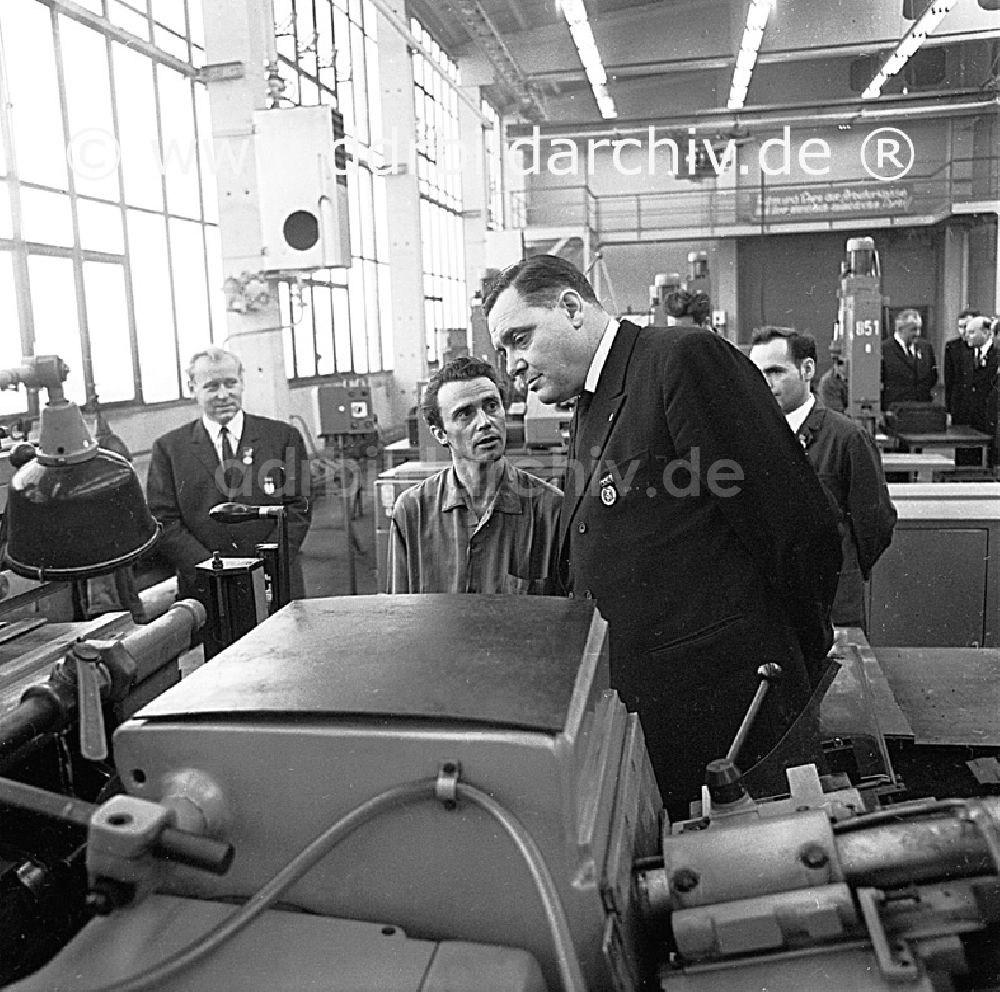 Tarthun: September 1969 Tarthun, Gerhard Weiss in Tarthun.