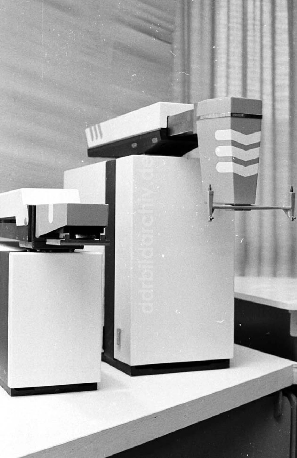 DDR-Fotoarchiv: - Sowjetische Design-Ausstellung Umschlagnr.: 166 Foto: Lenke