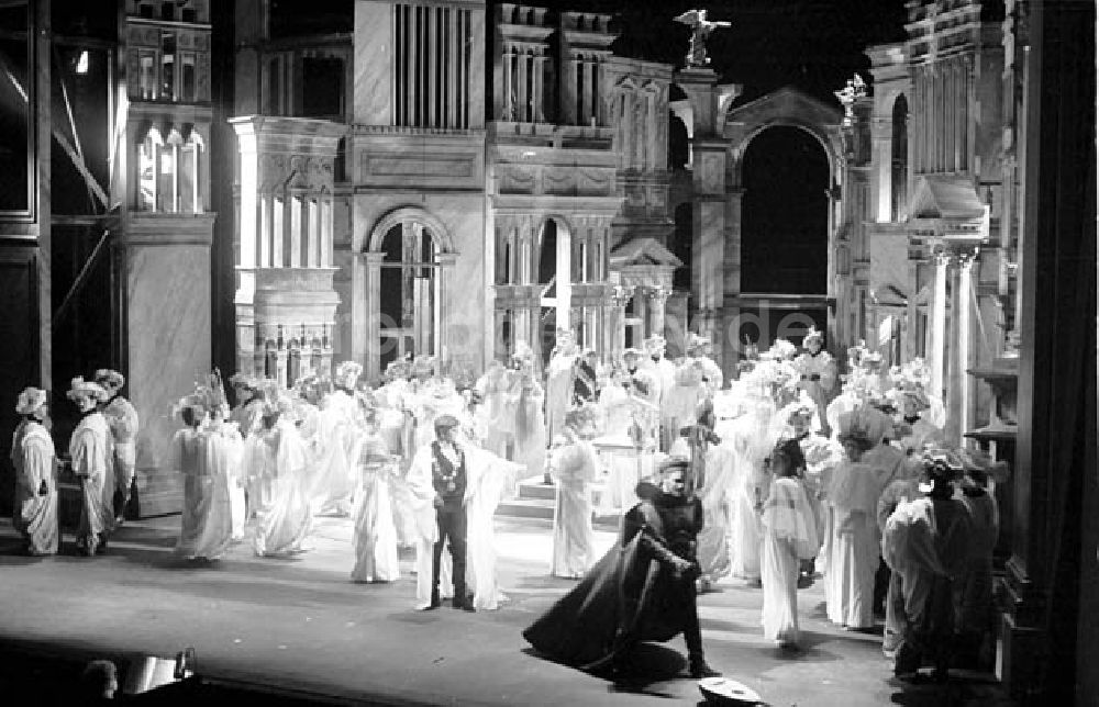 Berlin: Staatsoper Eröffnungsvorstellung Euryanthe Umschlagnr.:1225 Foto: Bonitz