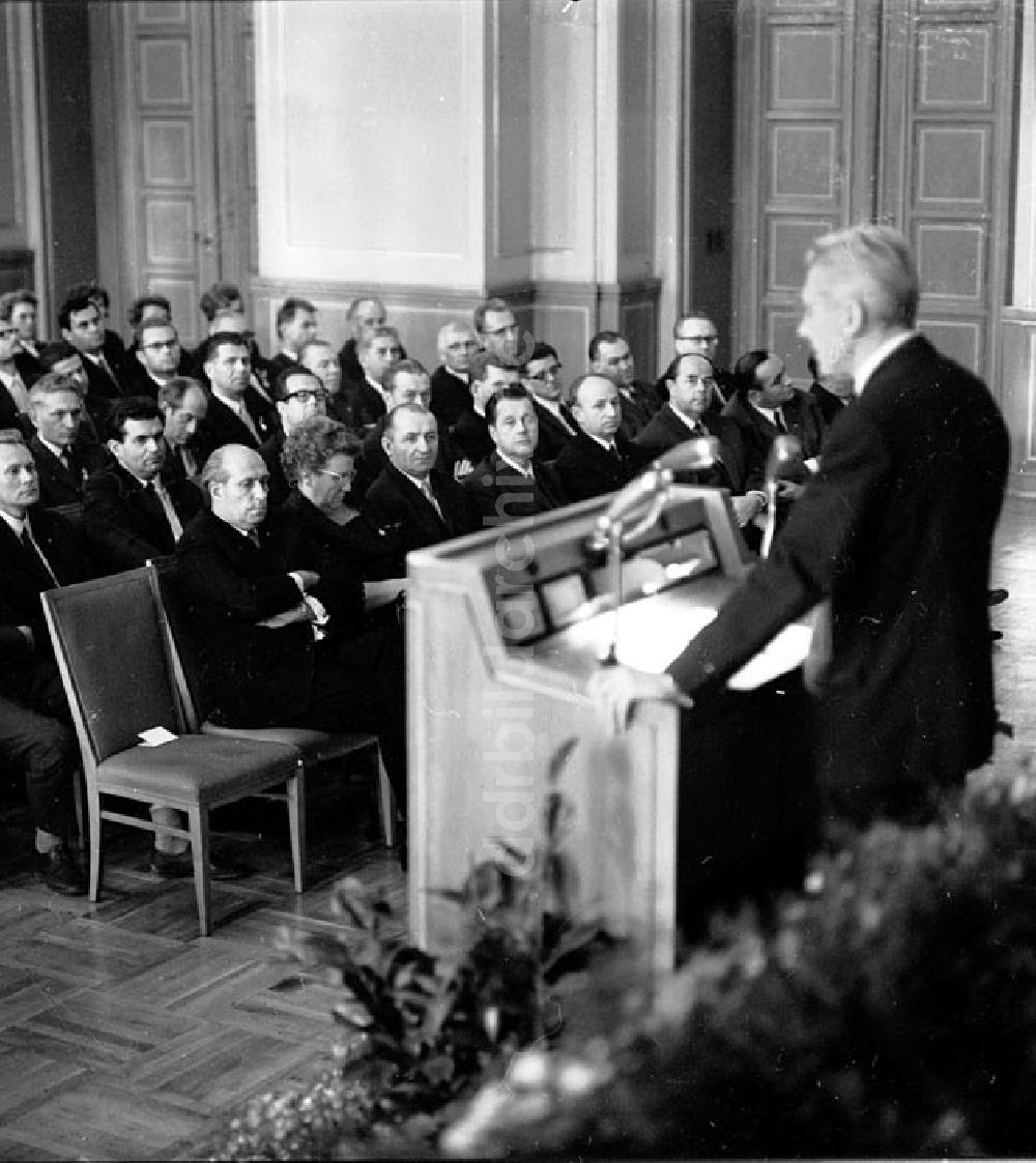 Berlin: Stadtverordnetenversammlung zum 20. Jahrestag der DDR