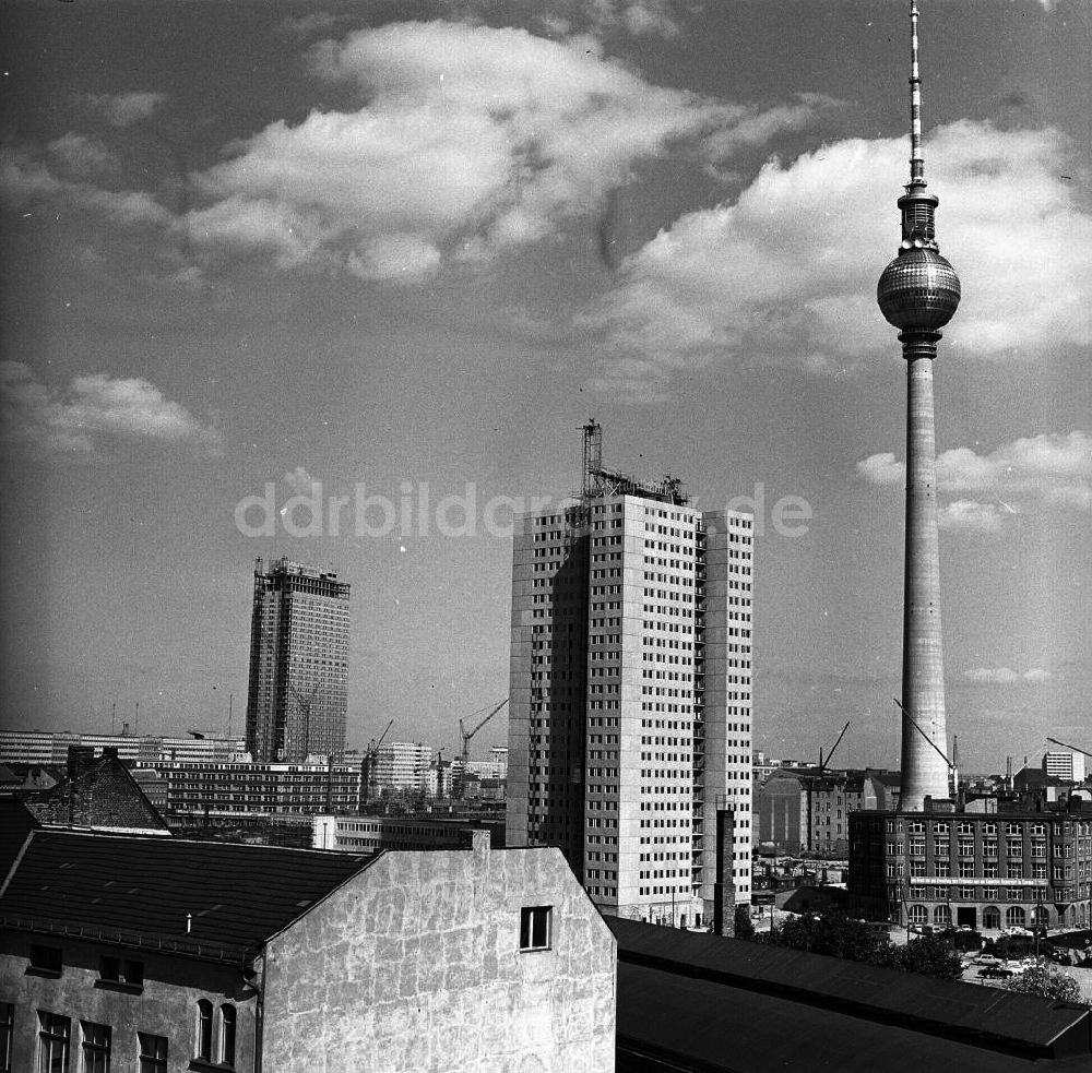 DDR-Bildarchiv: Berlin - Stadtzentrum und Alexanderplatz Berlin