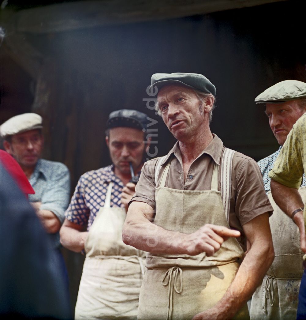 Horka: Szenenbild Porträt eines Mittelpunkte in Horka in der DDR