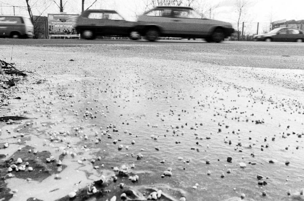 Berlin: Thema:Glatteis in Berlin Foto:Lange Umschlagsnummer: 1992-27