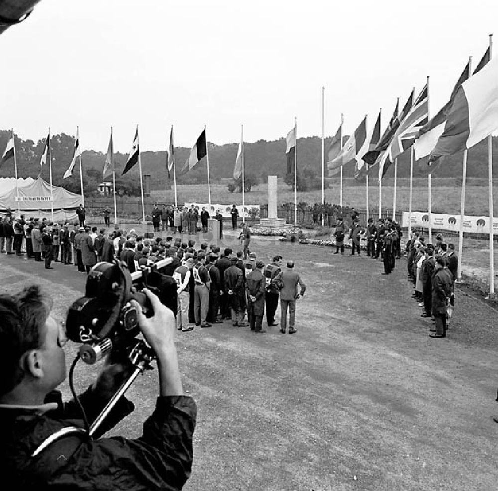 DDR-Fotoarchiv: Stahmeln/ Sachsen - Tontaubenschießen Grand Prix Leipzig 1967 in Stahmeln/ Sachsen Umschlagnr