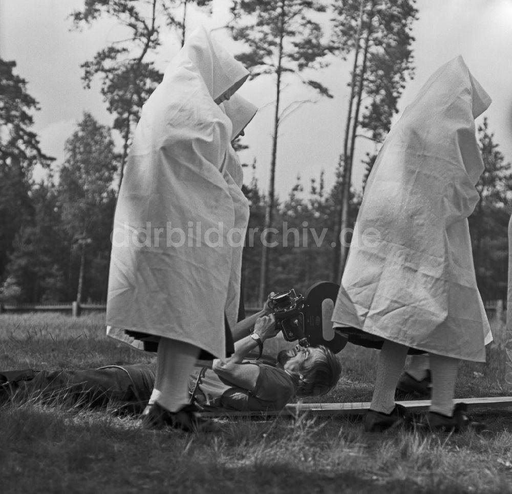 Weißwasser/Oberlausitz: Trachten- Kleidung einer sorbischen Bäuerin in Ortschaft Heide in der DDR