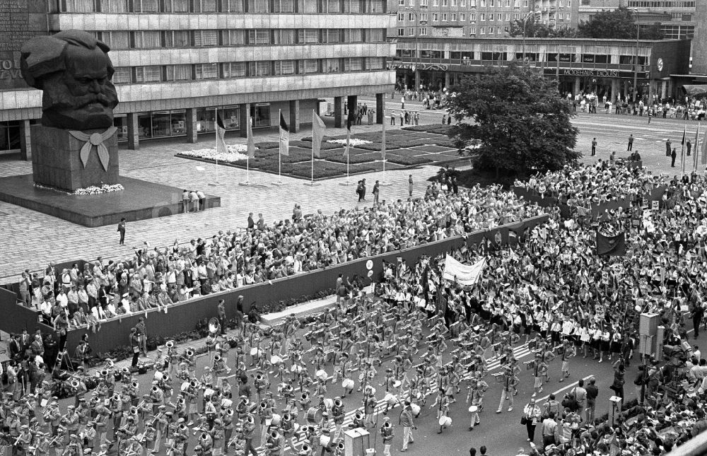 Ddr Fotoarchiv Chemnitz Karl Marx Stadt Treffen Der