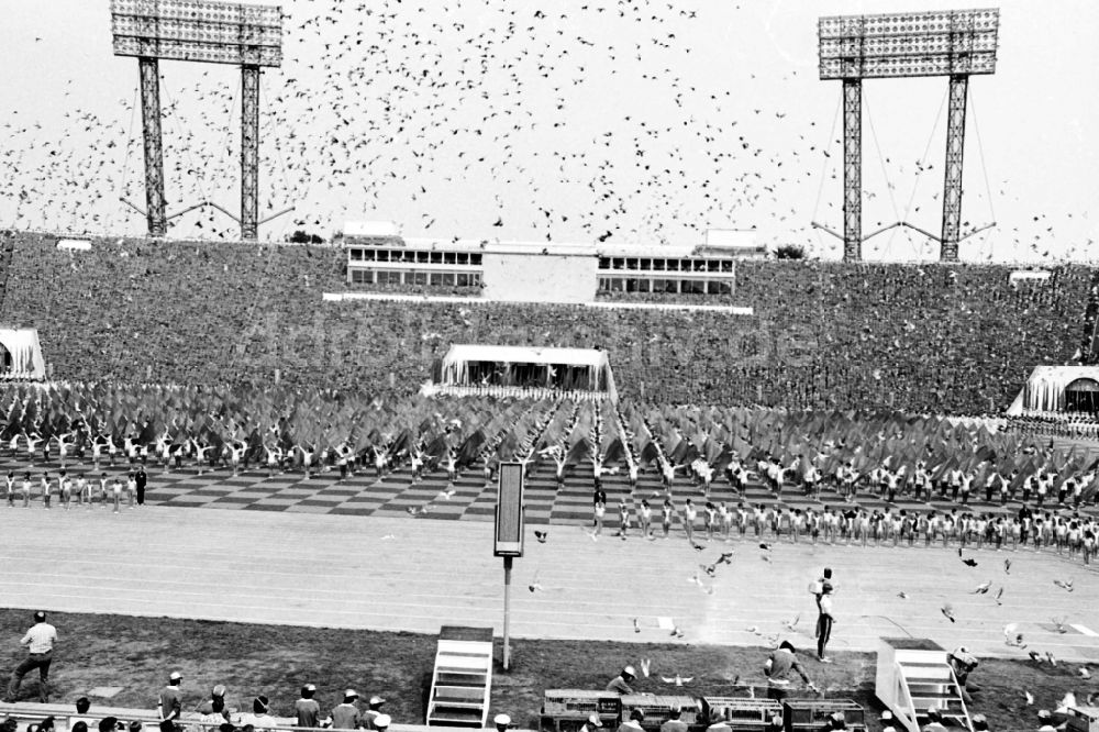 DDR-Fotoarchiv: Leipzig - Turn- und Sportfest Spartakiade in Leipzig in Sachsen in der DDR