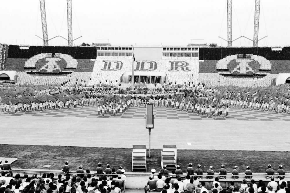 DDR-Fotoarchiv: Leipzig - Turn- und Sportfest Spartakiade in Leipzig in Sachsen in der DDR