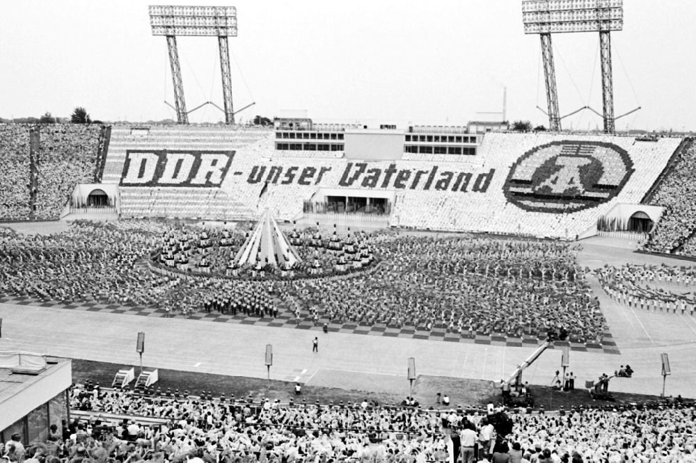 DDR-Fotoarchiv: Leipzig - Turn- und Sportfest Spartakiade in Leipzig in Sachsen in der DDR