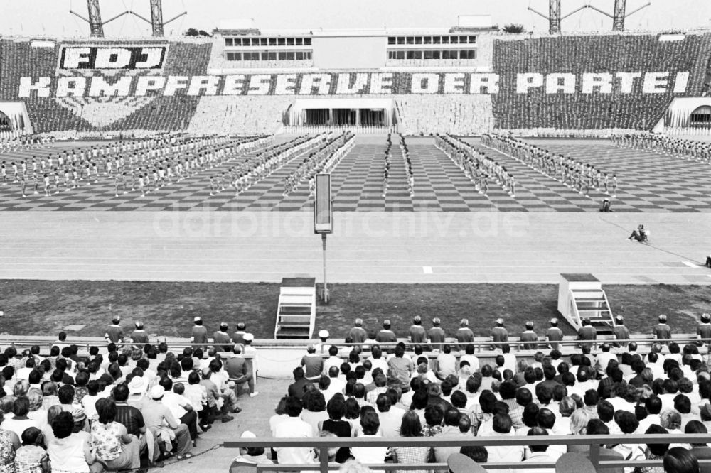 Leipzig: Turn- und Sportfest Spartakiade in Leipzig in Sachsen in der DDR