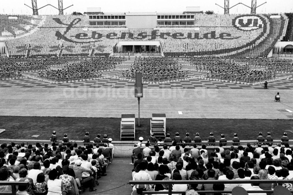 Leipzig: Turn- und Sportfest Spartakiade in Leipzig in Sachsen in der DDR