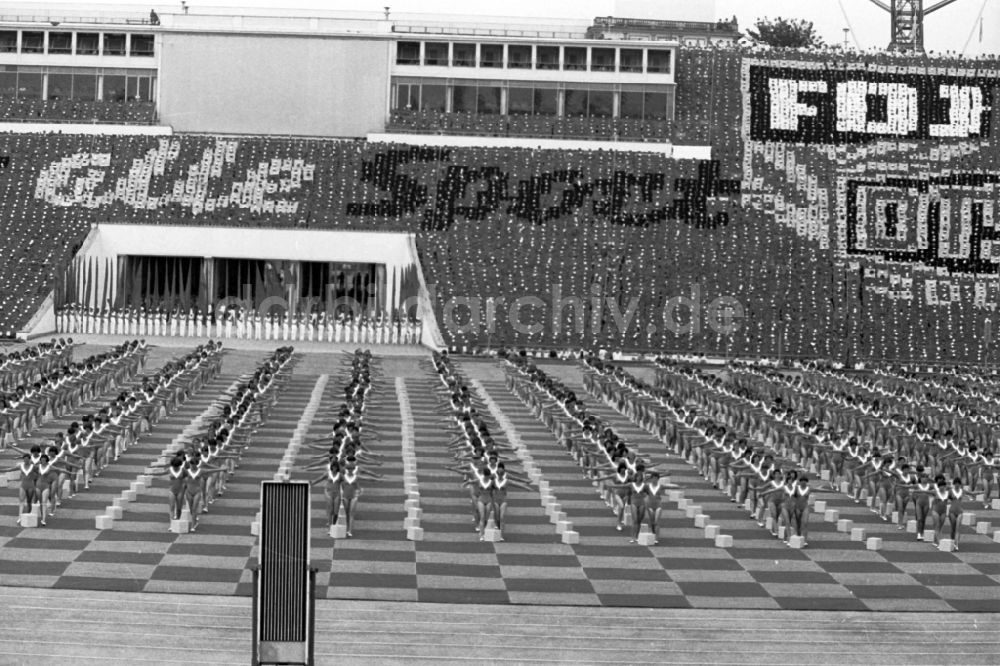 DDR-Fotoarchiv: Leipzig - Turn- und Sportfest Spartakiade in Leipzig in Sachsen in der DDR