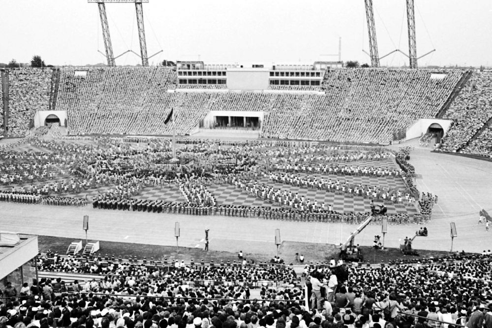 DDR-Bildarchiv: Leipzig - Turn- und Sportfest Spartakiade in Leipzig in Sachsen in der DDR