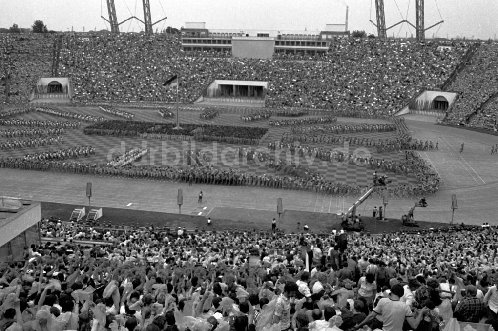 DDR-Bildarchiv: Leipzig - Turn- und Sportfest Spartakiade in Leipzig in Sachsen in der DDR