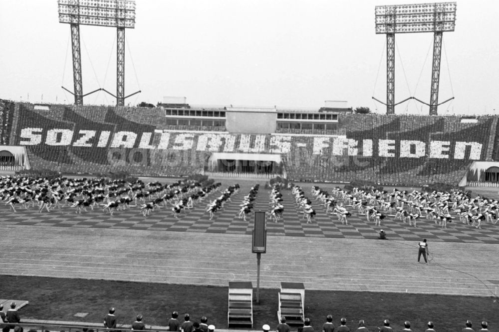 DDR-Fotoarchiv: Leipzig - Turn- und Sportfest Spartakiade in Leipzig in Sachsen in der DDR