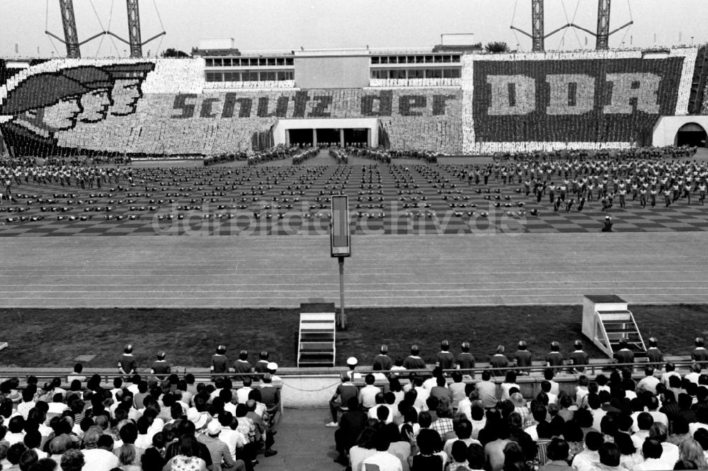 DDR-Bildarchiv: Leipzig - Turn- und Sportfest Spartakiade in Leipzig in Sachsen in der DDR