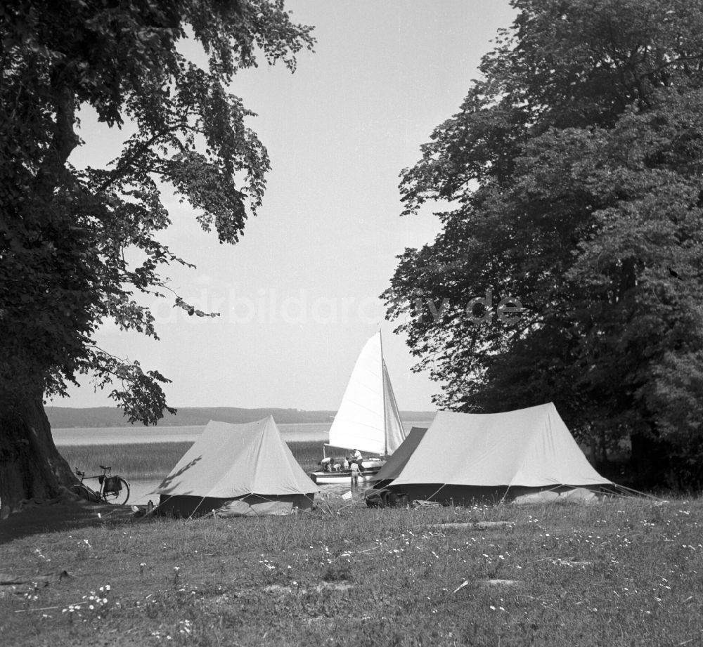 DDR-Bildarchiv: Berlin - Uferbereich der Dahme in Berlin Köpenick in der DDR