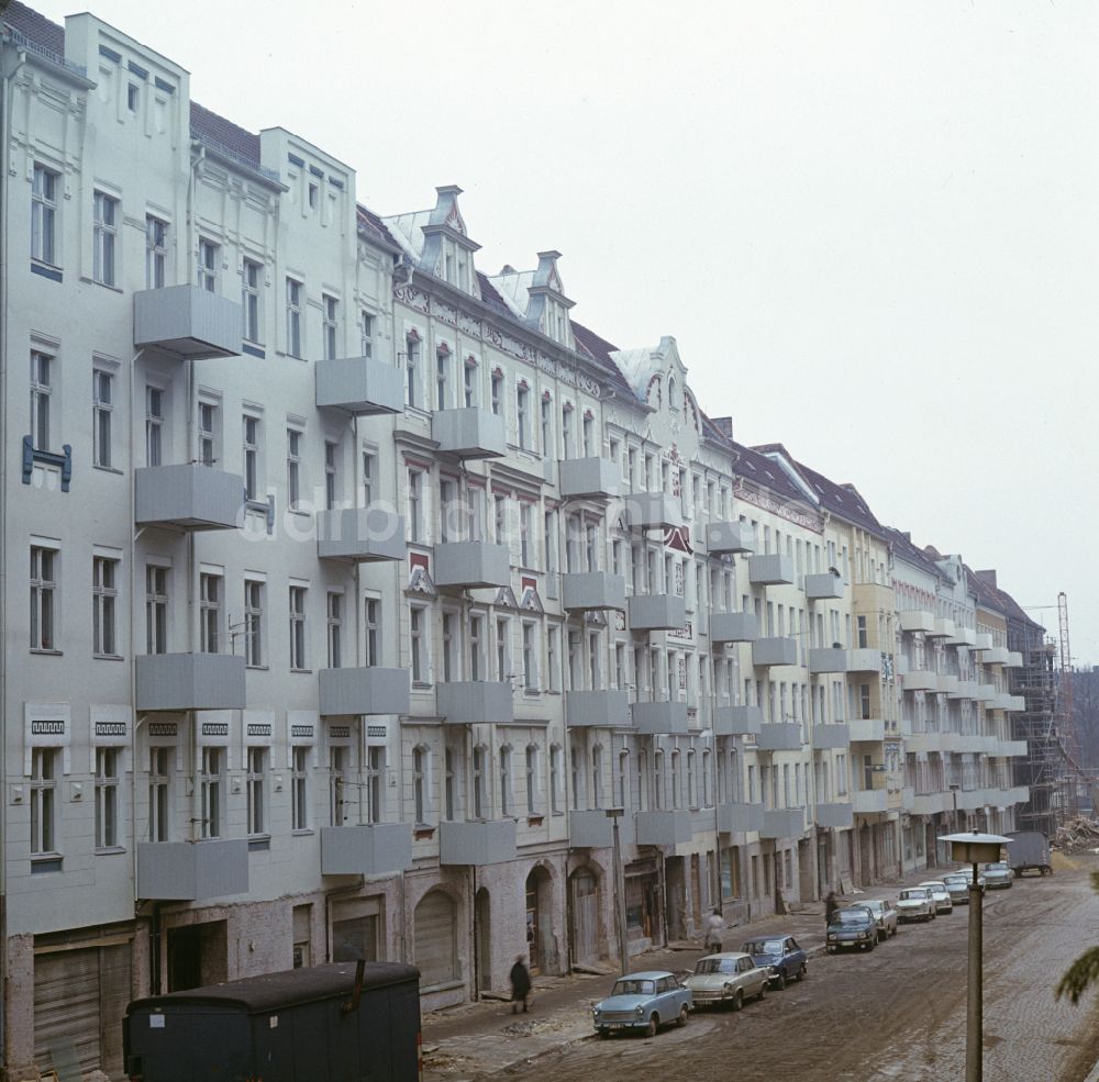 DDR-Fotoarchiv: Berlin - Umbau und Sanierung im Ortsteil Prenzlauer Berg in Berlin in der DDR