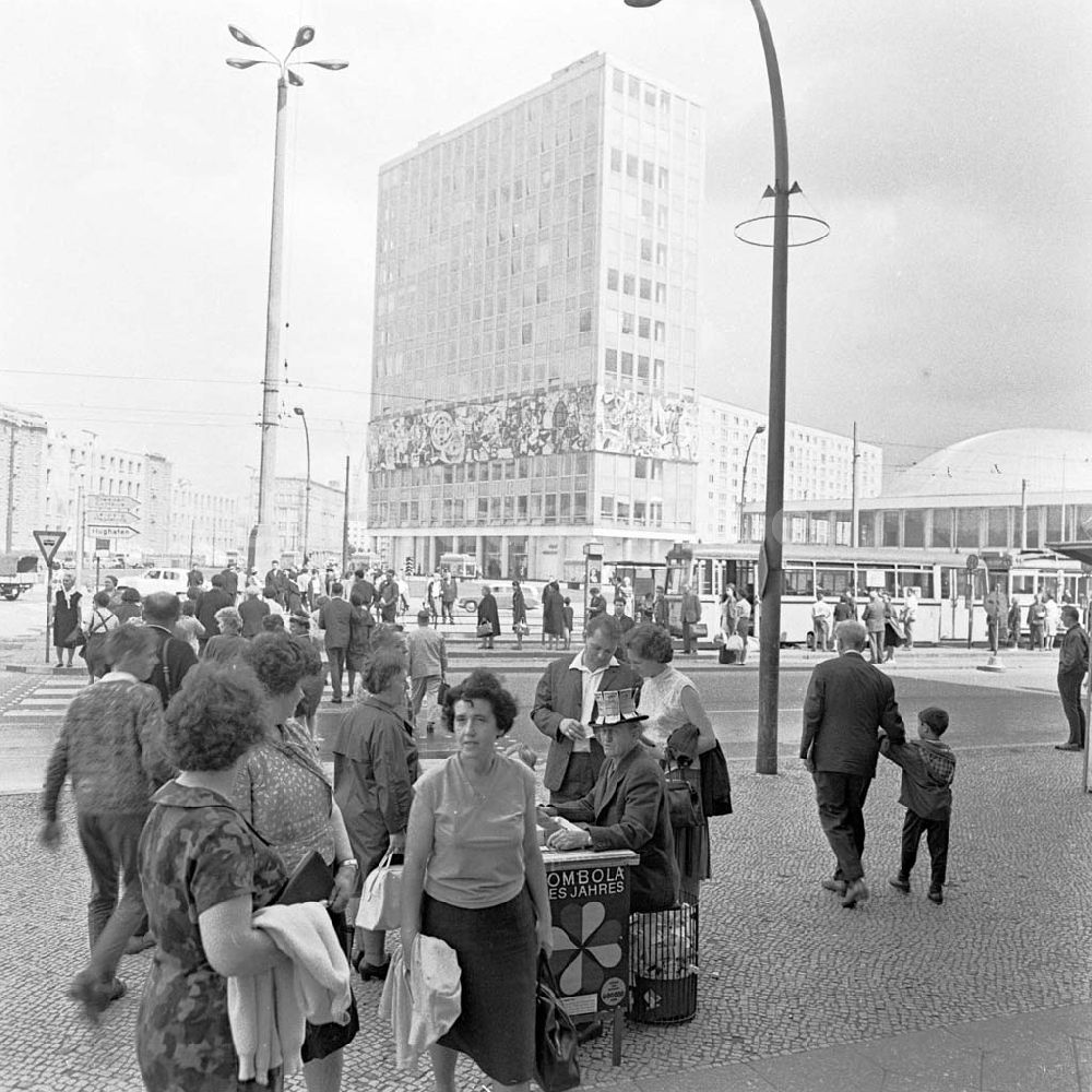 Berlin: Umschlagsnr.: 1966-04