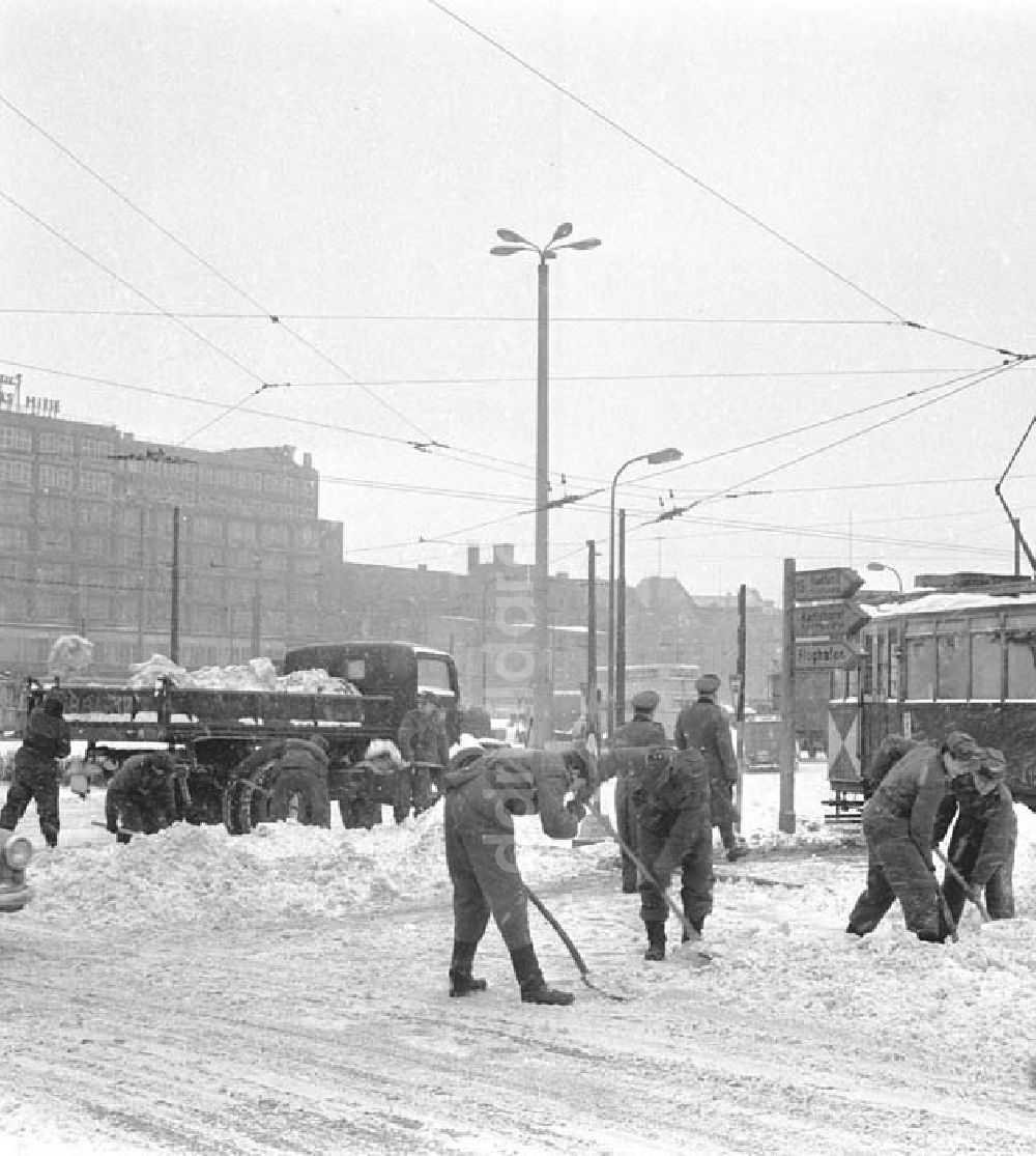 Berlin: Umschlagsnr.: 1966-42