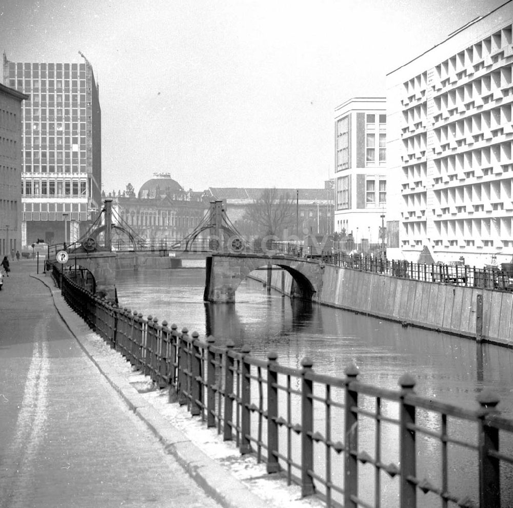 DDR-Bildarchiv: Berlin - Umschlagsnr.: 1966-115