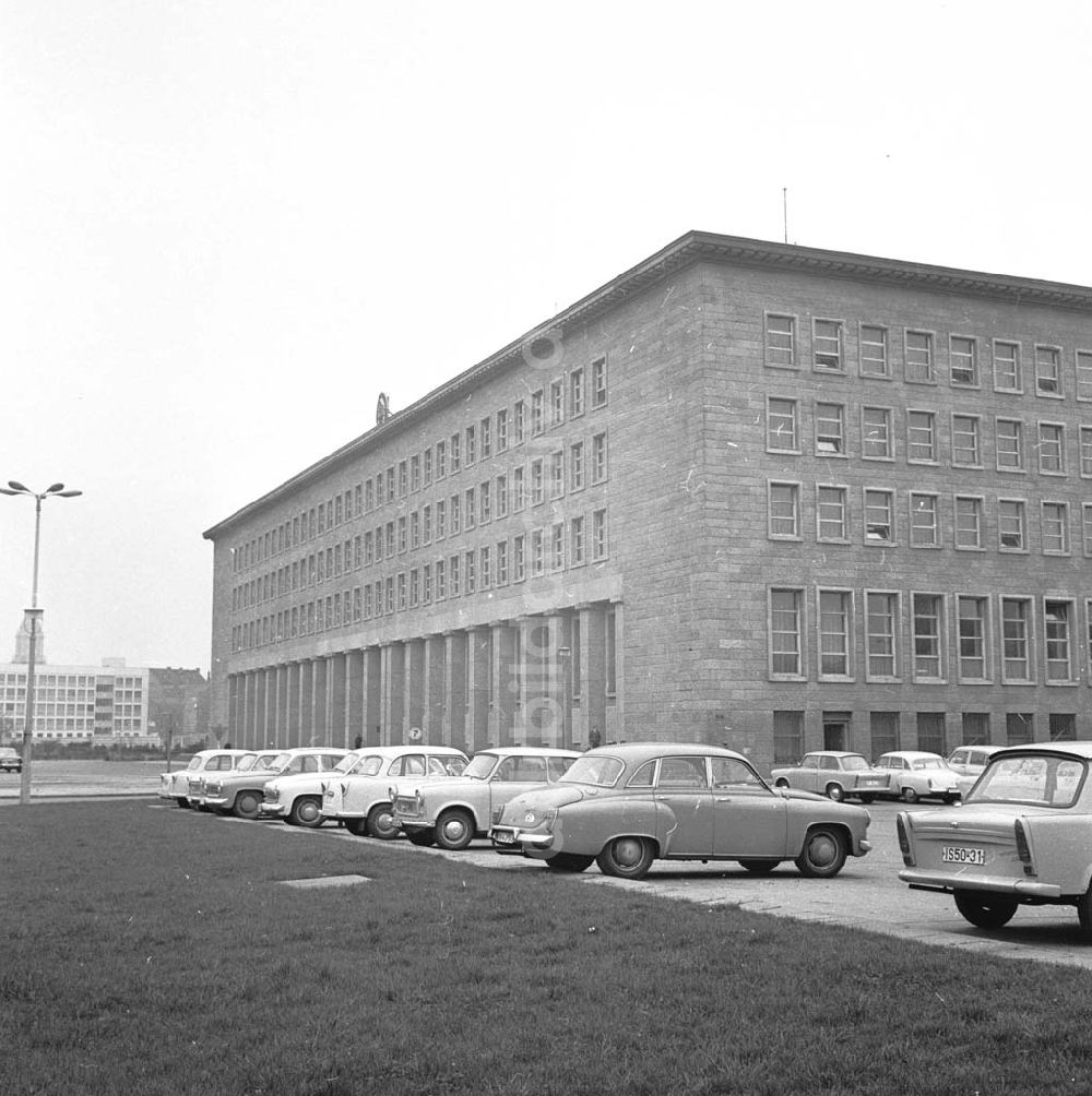 DDR-Fotoarchiv: Berlin - Umschlagsnr.: 1966-128