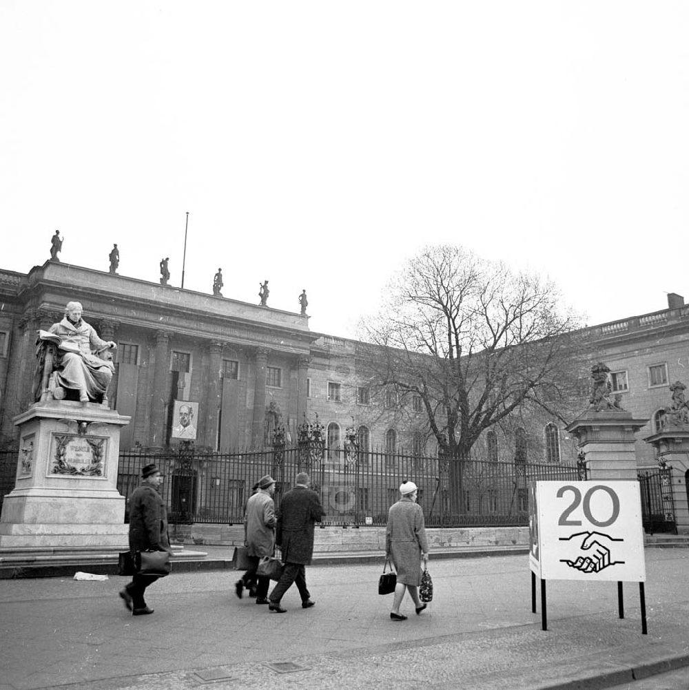 DDR-Bildarchiv: Berlin - Umschlagsnr.: 1966-136