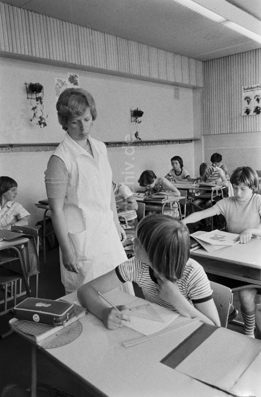 Berlin: Unterricht an der 14. Polytechnischen Oberschule in Lichtenberg in Berlin in der DDR