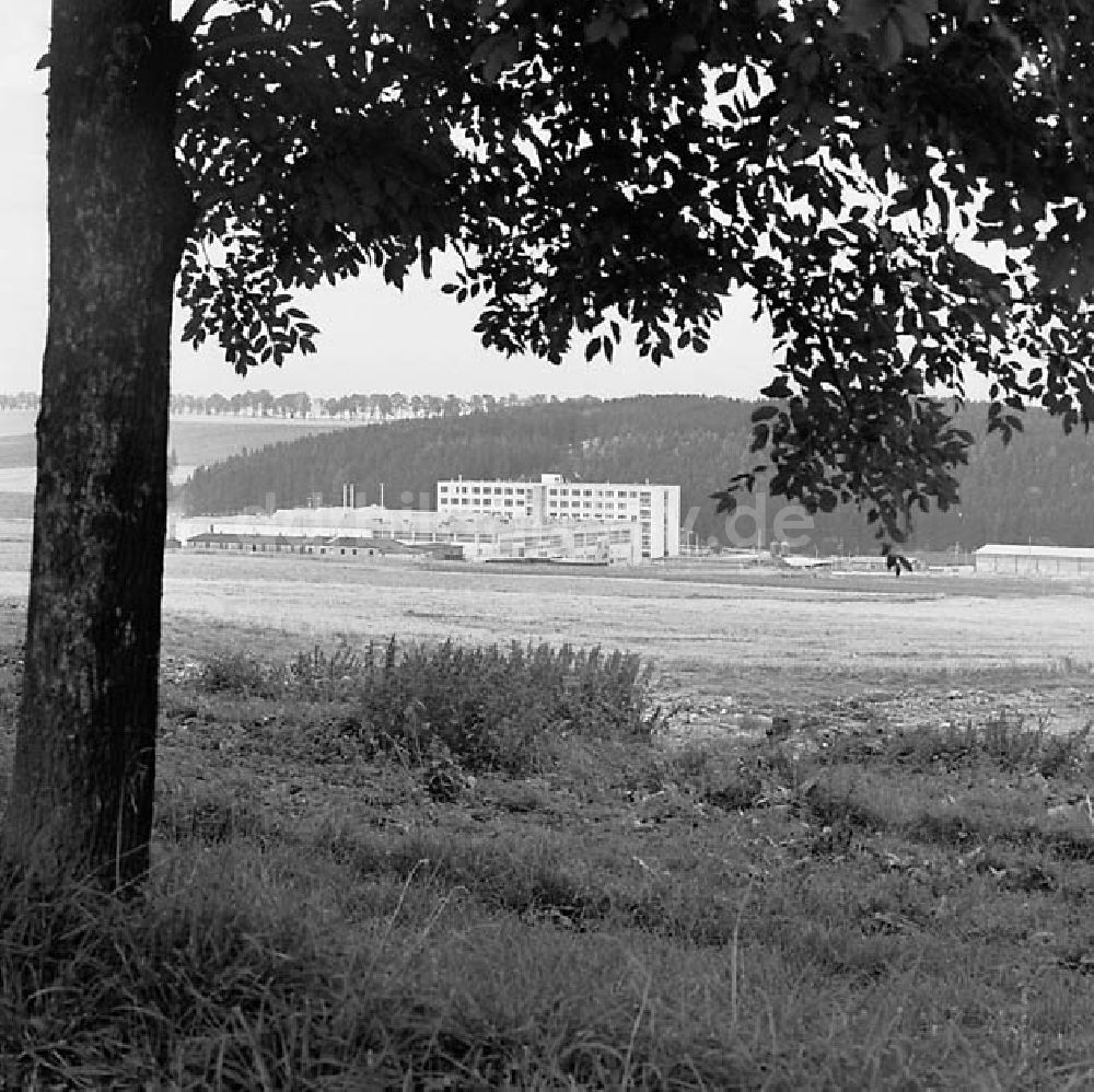 DDR-Bildarchiv: Lobenstein/ Thüringen - 1967 VEB Feingußwerk Lobenstein/ Thüringen Umschlagnr.: 109 Foto: unbekannt