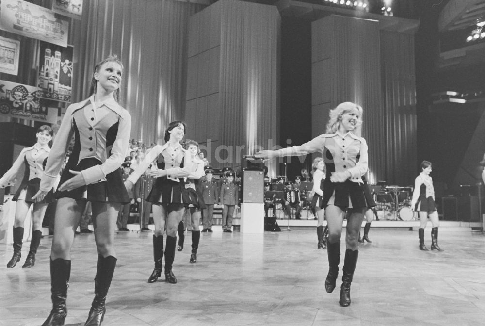 DDR-Bildarchiv: Berlin - Veranstaltung im Rahmen der Dresdner Kulturtage im Palast der Republik in Berlin in der DDR