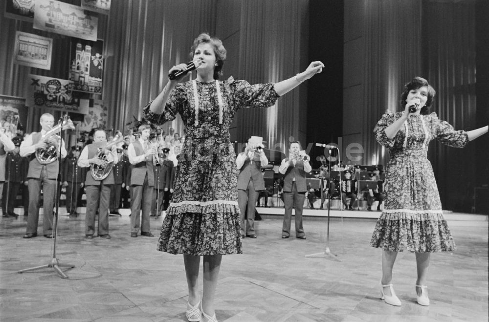 Berlin: Veranstaltung im Rahmen der Dresdner Kulturtage im Palast der Republik in Berlin in der DDR