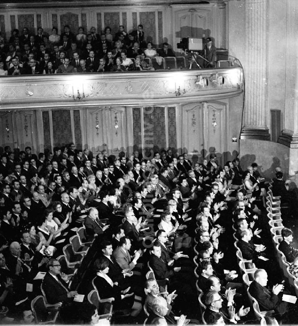 DDR-Bildarchiv: Berlin - Willenskundgebung der Kulturschaffenden in der Staatsoper