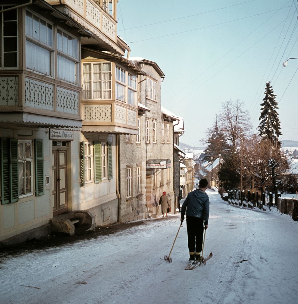 DDR-Fotoarchiv: Friedrichroda - Winterurlaub in Friedrichroda in der DDR