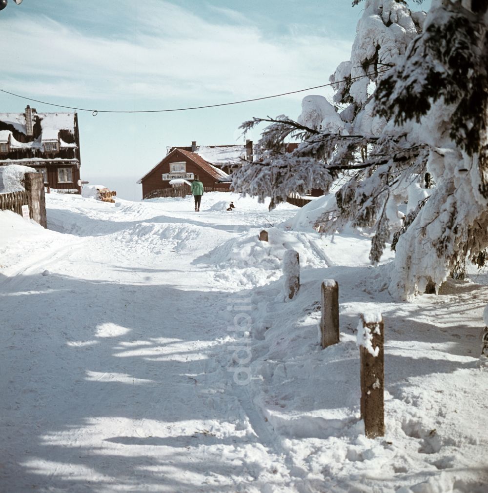 DDR-Bildarchiv: Friedrichroda - Winterurlaub in Friedrichroda in der DDR