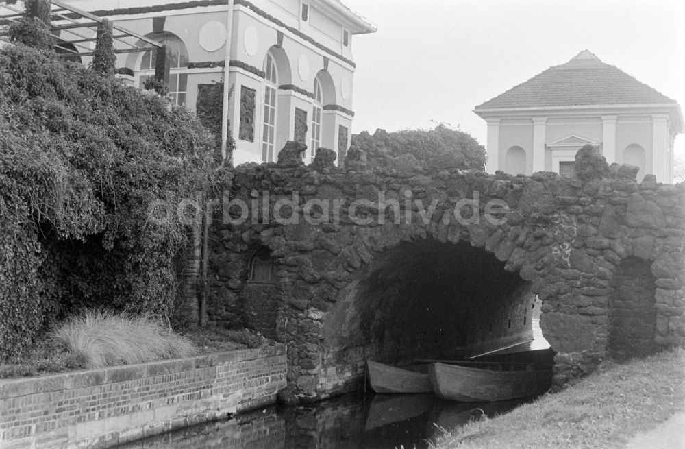 Oranienbaum-Wörlitz: Wörlitzer Park an der Angergasse in Oranienbaum-Wörlitz in der DDR