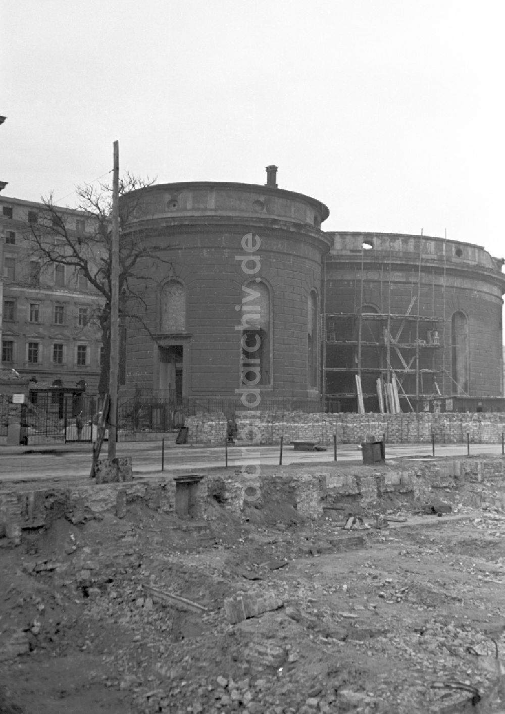 DDR-Fotoarchiv: Berlin - Zerstörte Sankt Hedwigs-Kathedrale in Berlin in der DDR